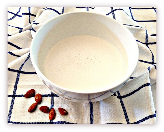 Homemade Raw Almond Milk Homemade Raw Almond Milk