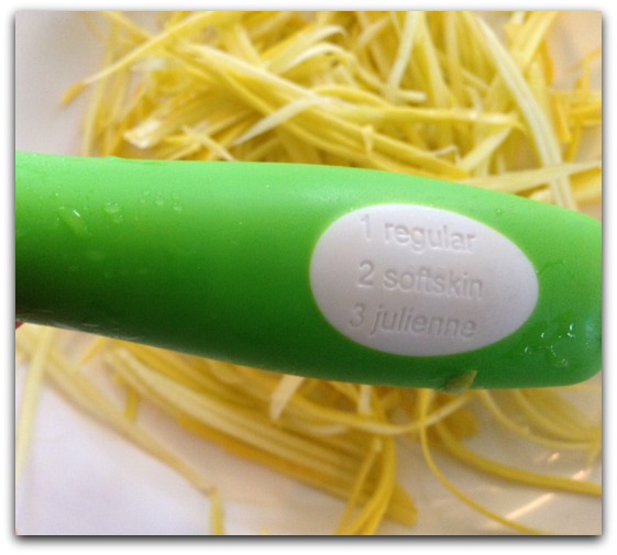 Settings for regular peeling, soft veggies, and julienne peeling Settings for regular peeling, soft veggies, and julienne peeling