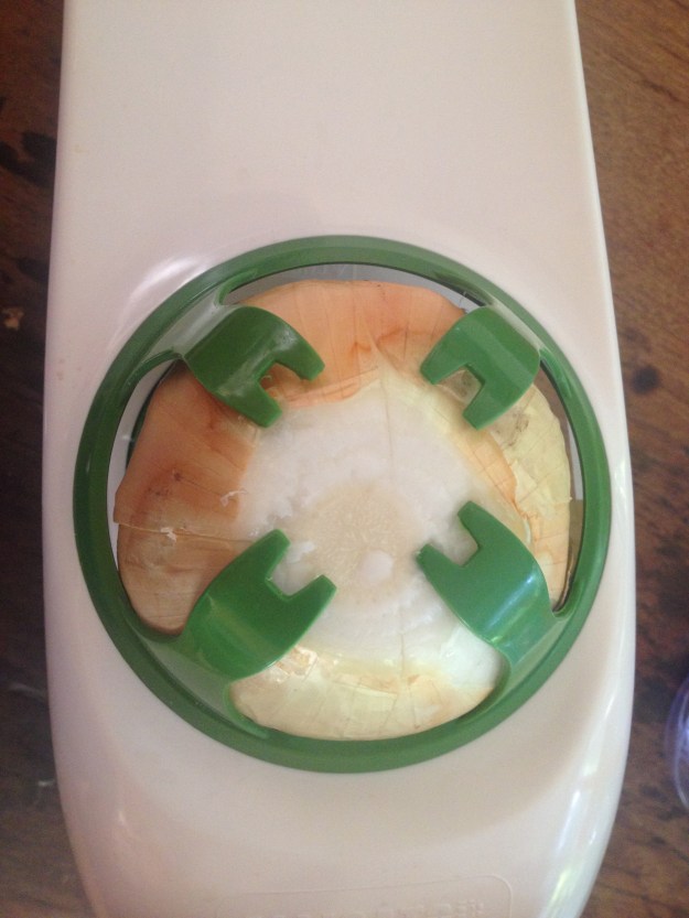 Alligator Onion Peeler